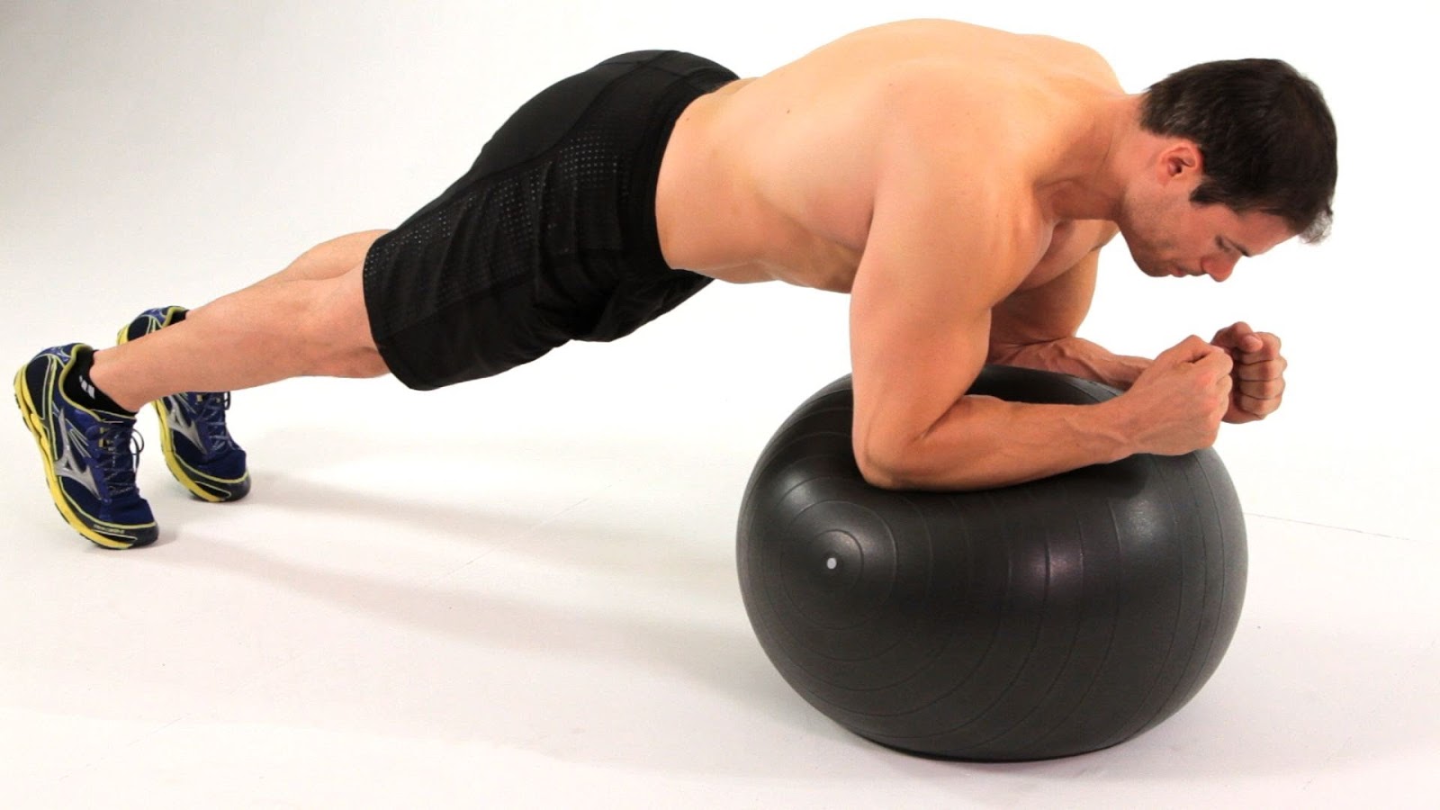 An Excellent Way Of Training With The Exercise Ball - Training.